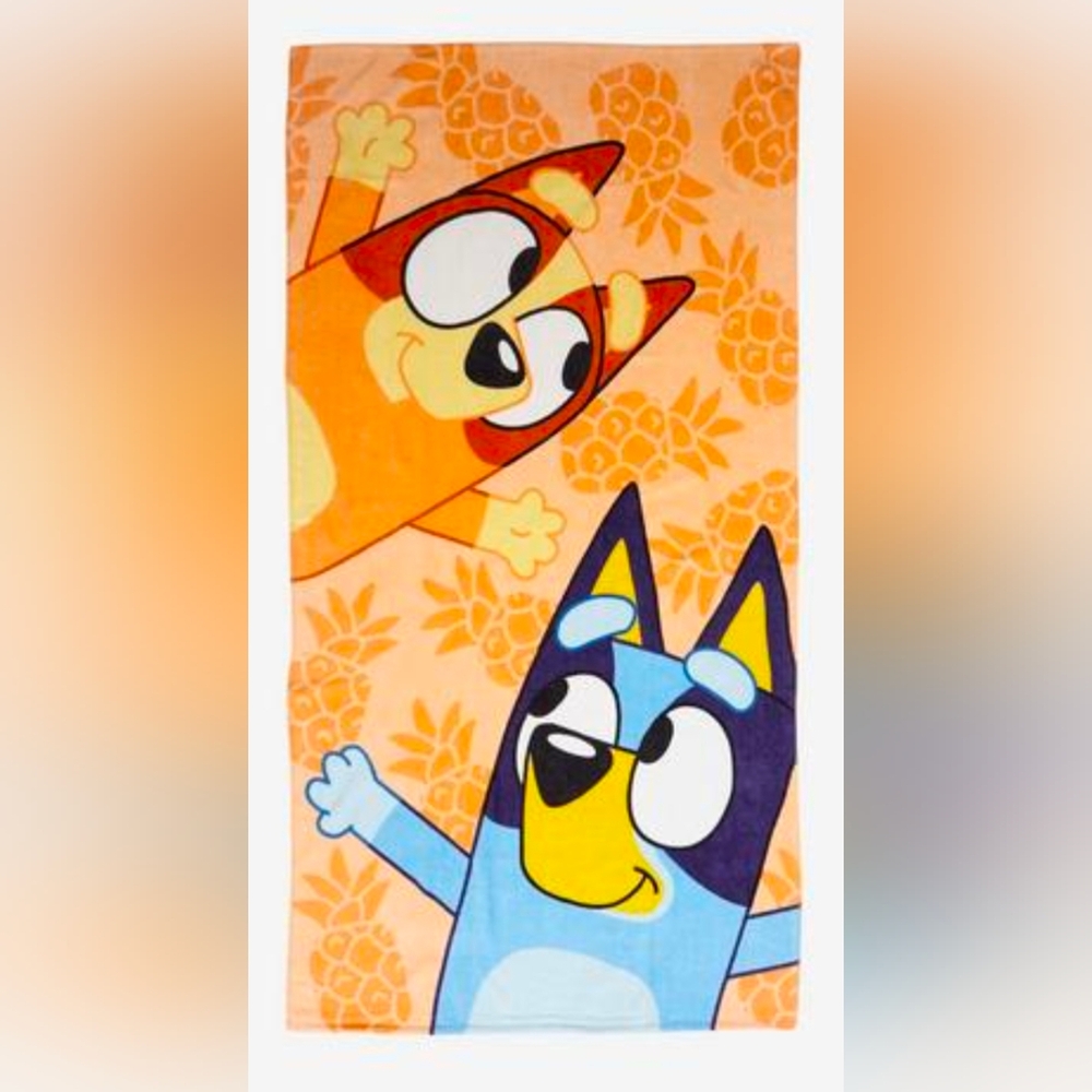 Bluey And Bingo Pineapple Large Beach Towel  NWT